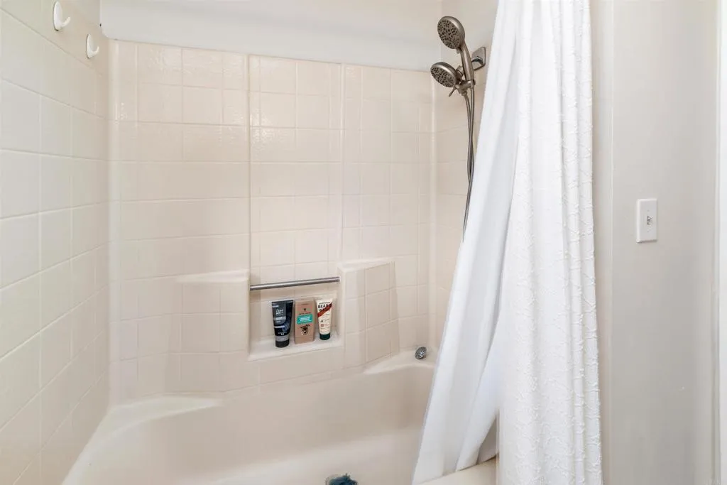 https://cdn.realtyfeed.com/cdn/127/306564186/44a75b4d6ce32990ab3783c3caed48fd.webp