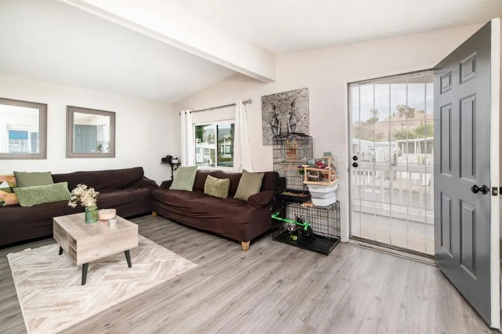 https://cdn.realtyfeed.com/cdn/127/306564186/b281ac32f8be84a7f910867aa77c5b27.webp