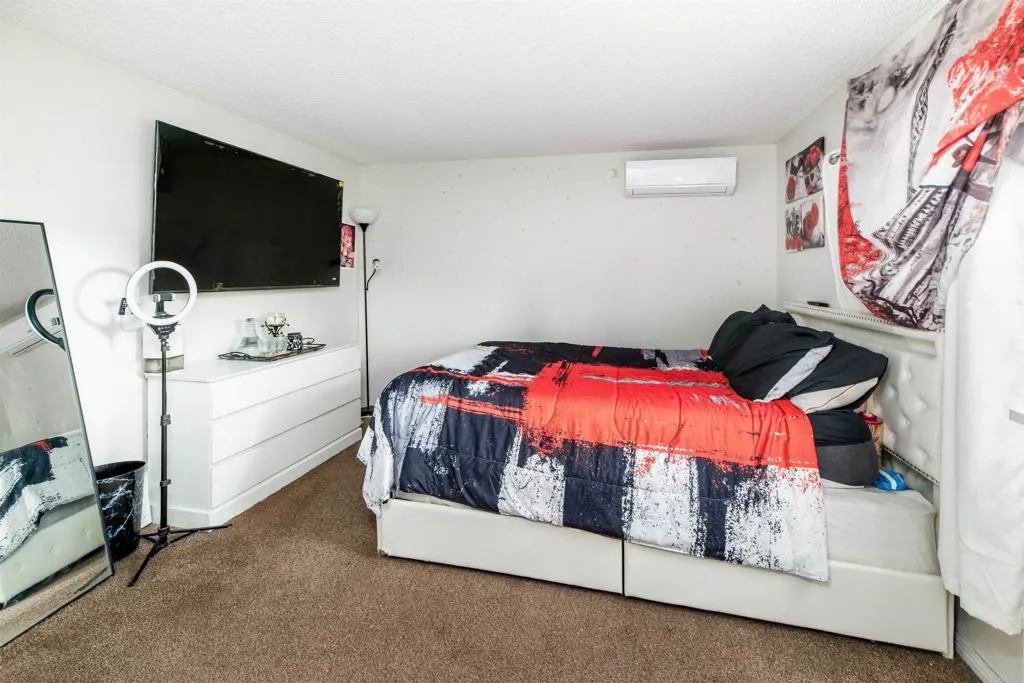 https://cdn.realtyfeed.com/cdn/127/306564186/b59892c37270424e3ab56071d26e996e.webp