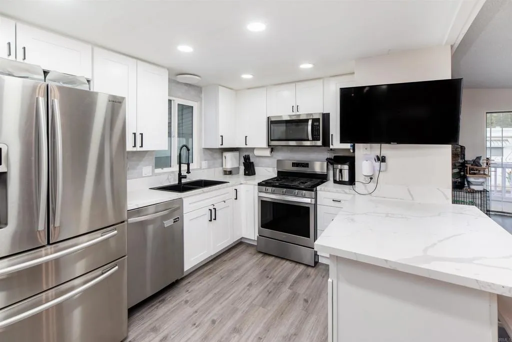 https://cdn.realtyfeed.com/cdn/127/306564186/fefa7662971b260950530dcfffc4eb5b.webp