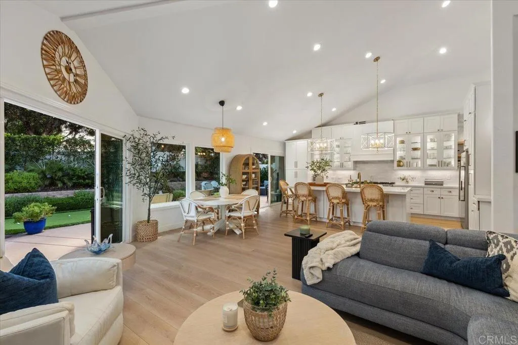 https://cdn.realtyfeed.com/cdn/127/306564205/2e71746f2d6bce0b22ec153bf728b452.webp