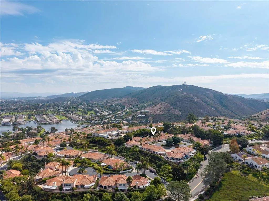 https://cdn.realtyfeed.com/cdn/127/306564205/4702dc78ca1ae21c1229554cd515636c.webp