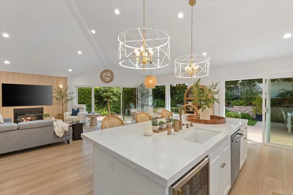 https://cdn.realtyfeed.com/cdn/127/306564205/575a0bc4b3043f7a30bbab4a435ebda6.webp