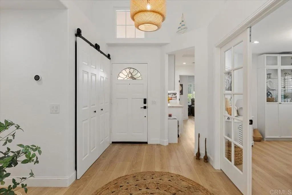 https://cdn.realtyfeed.com/cdn/127/306564205/7b0b31a0b9b3b0eea232d617361d7bc3.webp