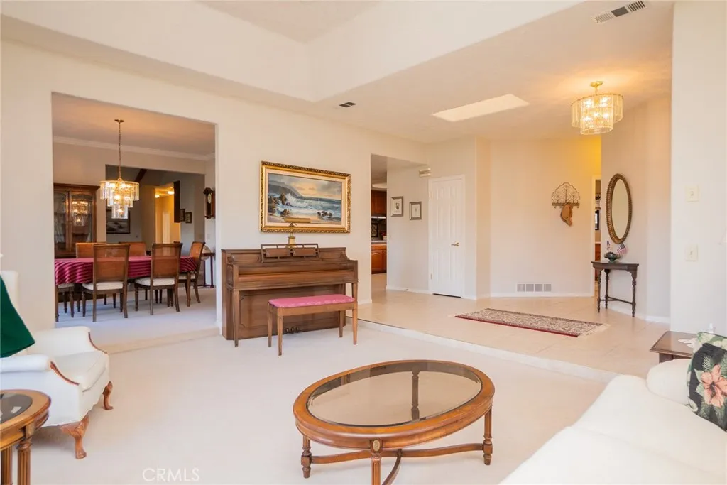 https://cdn.realtyfeed.com/cdn/127/306564307/24e5a207458bf26c9a5f22c16ae69e52.webp