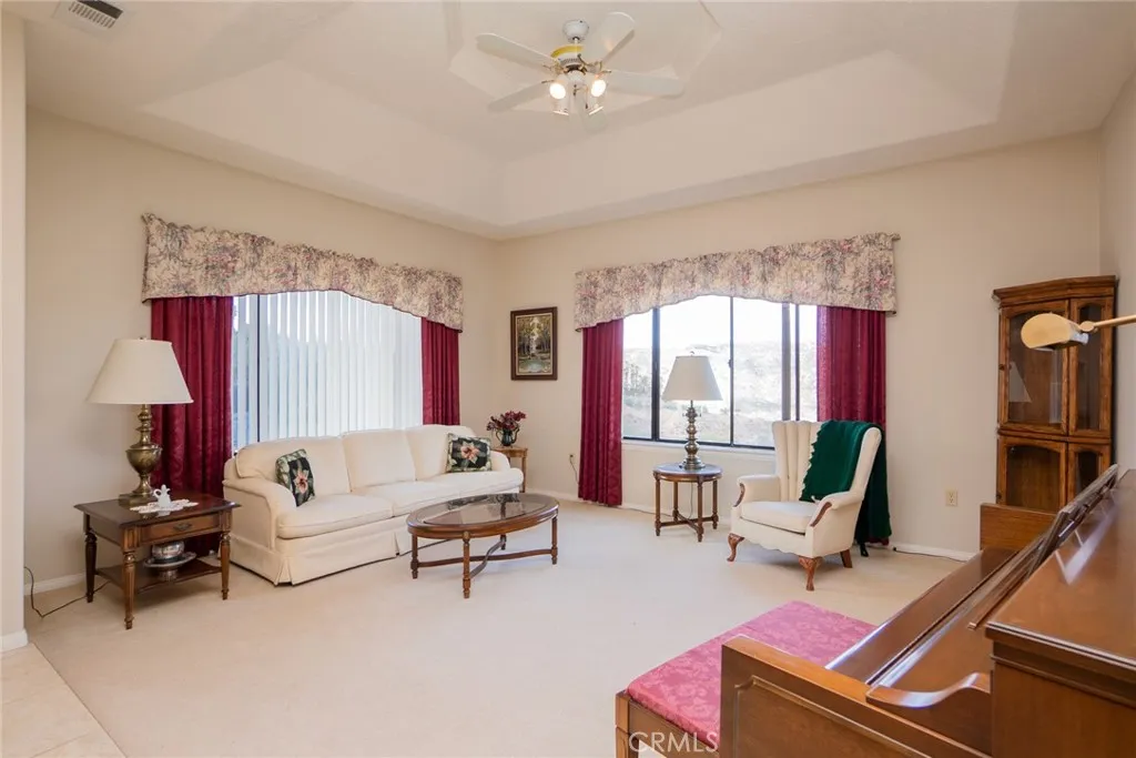 https://cdn.realtyfeed.com/cdn/127/306564307/6fe6058d395edc44b4822e4aceff03c3.webp