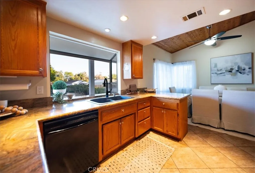 https://cdn.realtyfeed.com/cdn/127/306564348/d01d61fa64899fb41f5f7859fa8d99aa.webp