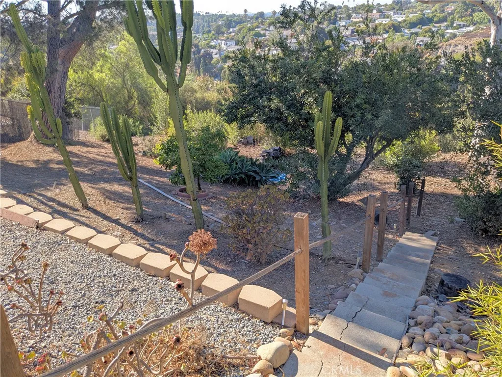 https://cdn.realtyfeed.com/cdn/127/306564376/972f61f7b8bc7437d2522c322d13c774.webp