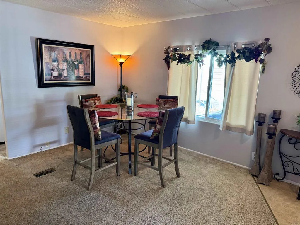 https://cdn.realtyfeed.com/cdn/127/306564383/c58a29e95eb6d9e5d1209a62d9206320.webp
