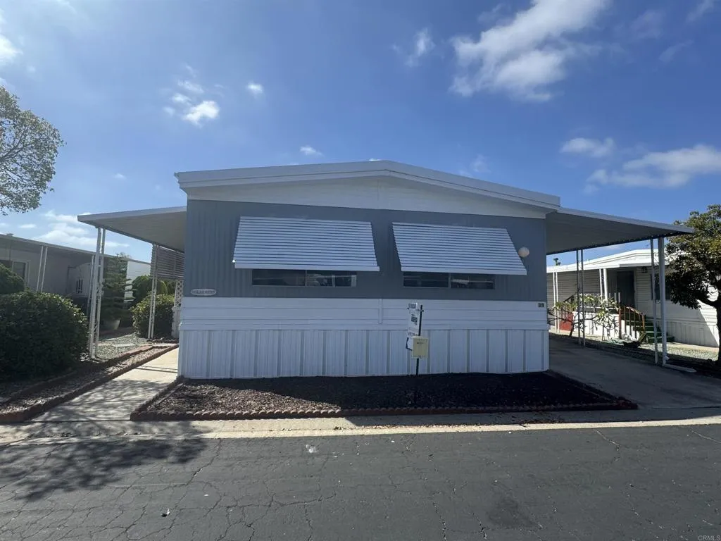 https://cdn.realtyfeed.com/cdn/127/306564383/c9dbfdd24f05c0c6015926f57a333098.webp
