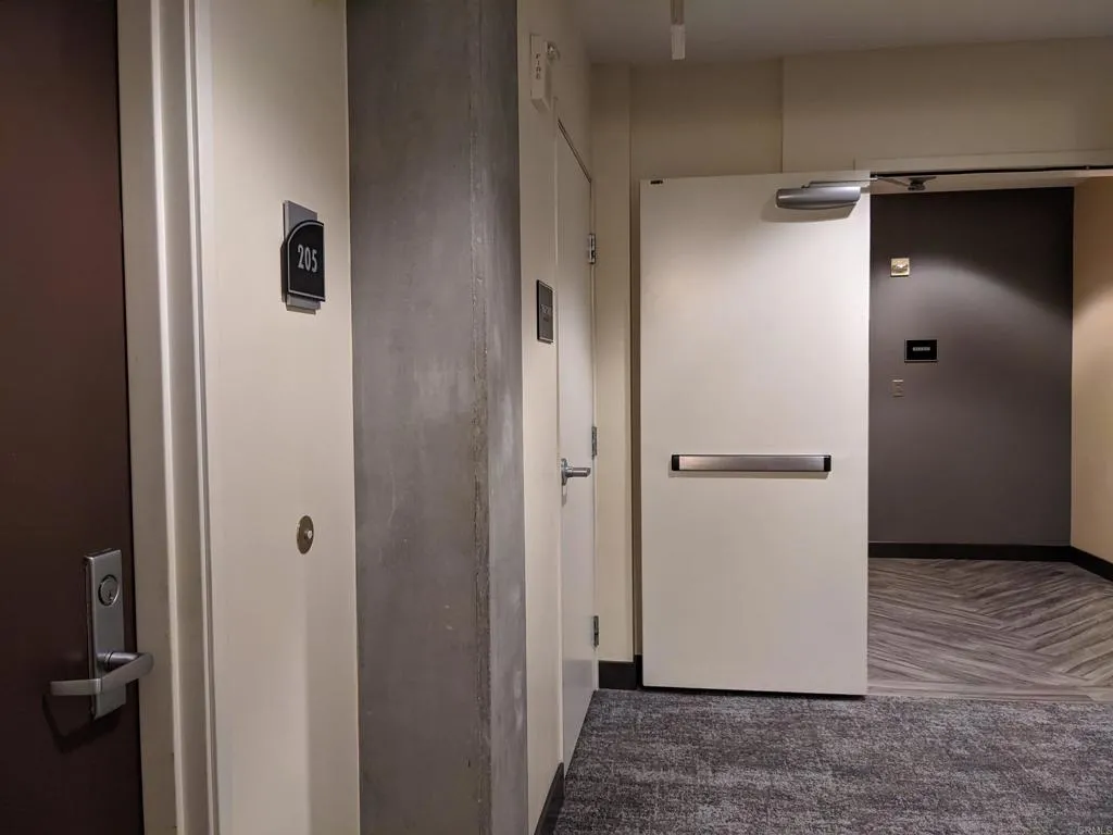 https://cdn.realtyfeed.com/cdn/127/306564397/f857fff545d0882da8448cd0de95ed80.webp