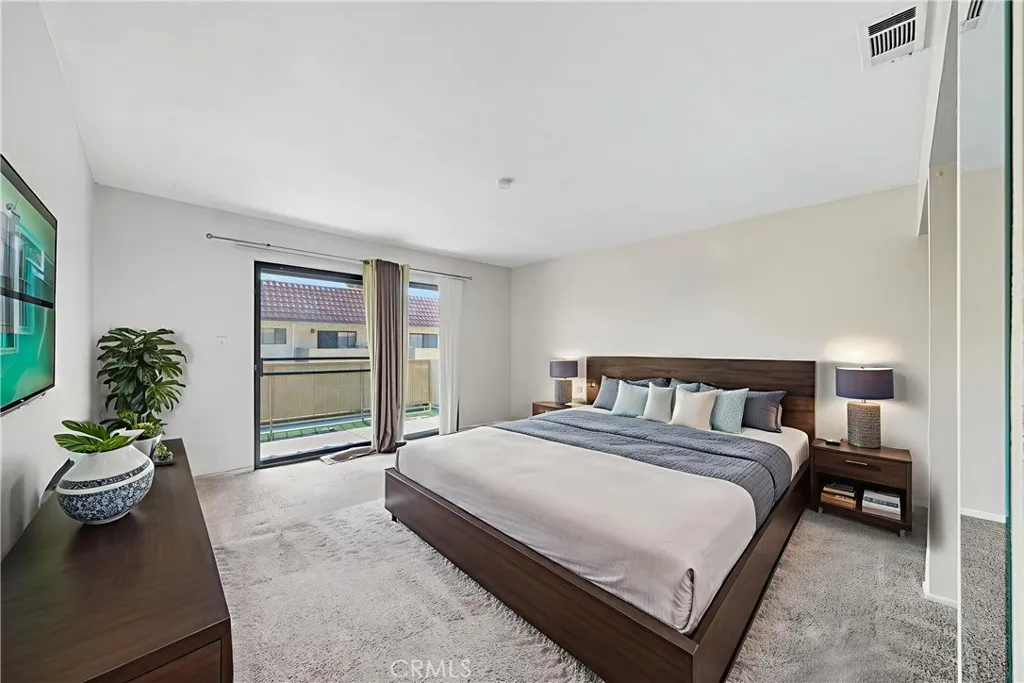 1000 Central Unit 8, Riverside, CA 92507 - Photo 5 of 43, Riverside, CA