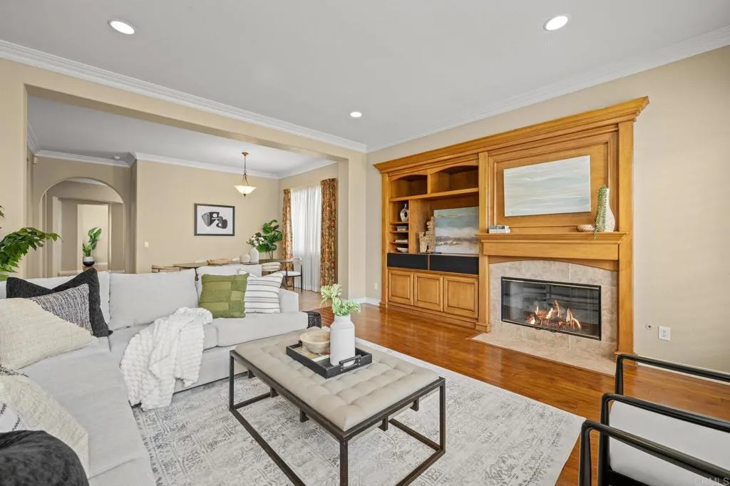 https://cdn.realtyfeed.com/cdn/127/306564422/ff9f4bd3ab32f6f82ad0519cdd6c2126.webp
