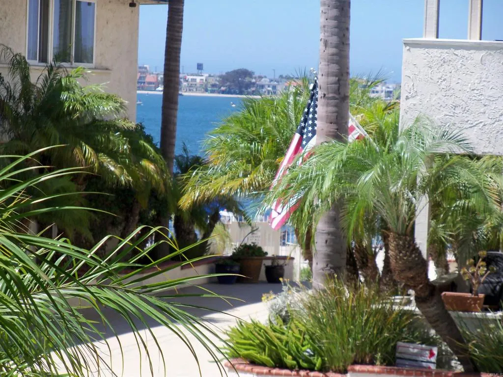 https://cdn.realtyfeed.com/cdn/127/306564424/2f996a4de5a0bdecd6d49b4b11336353.webp
