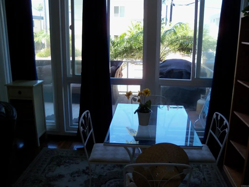 https://cdn.realtyfeed.com/cdn/127/306564424/4d1cf93e228562c8ff94c3555eff4591.webp