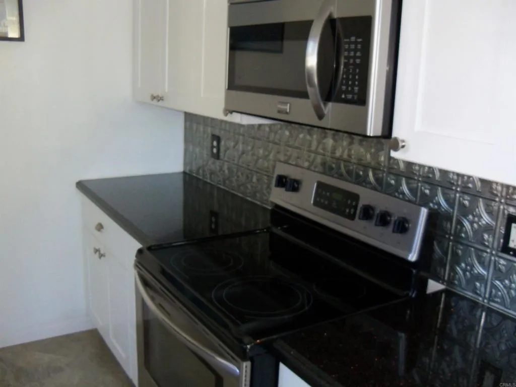 https://cdn.realtyfeed.com/cdn/127/306564424/6f9bd28babb9f86d9860f683c460d127.webp