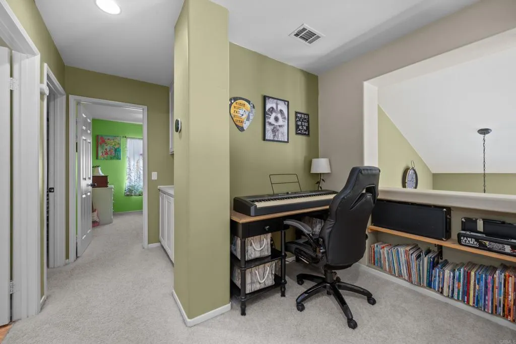 https://cdn.realtyfeed.com/cdn/127/306564439/798f356e17a2d42fcf4072fd0d664894.webp