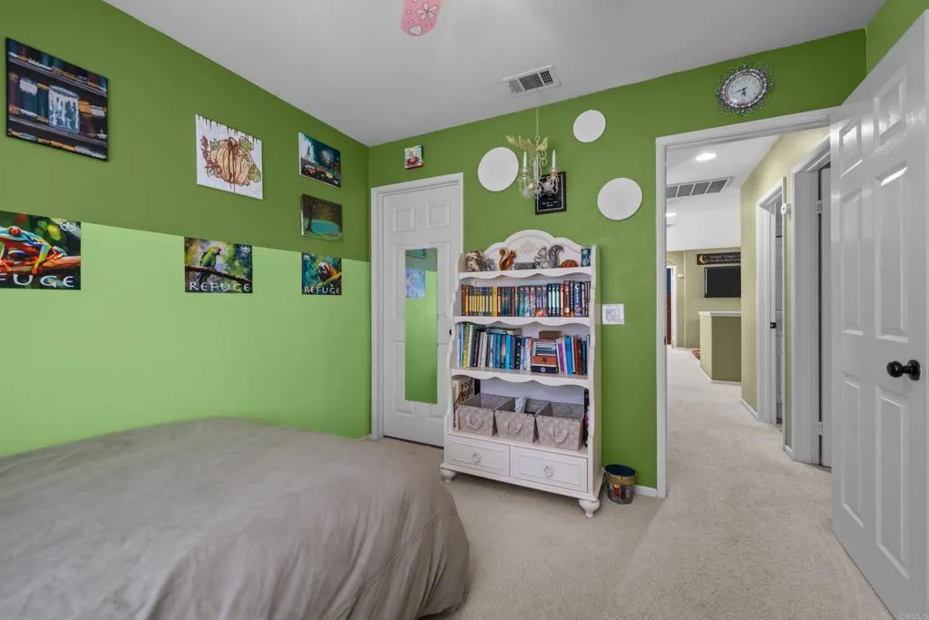 https://cdn.realtyfeed.com/cdn/127/306564439/96c63742ab9ed2fe1ec39e73f19761d6.webp