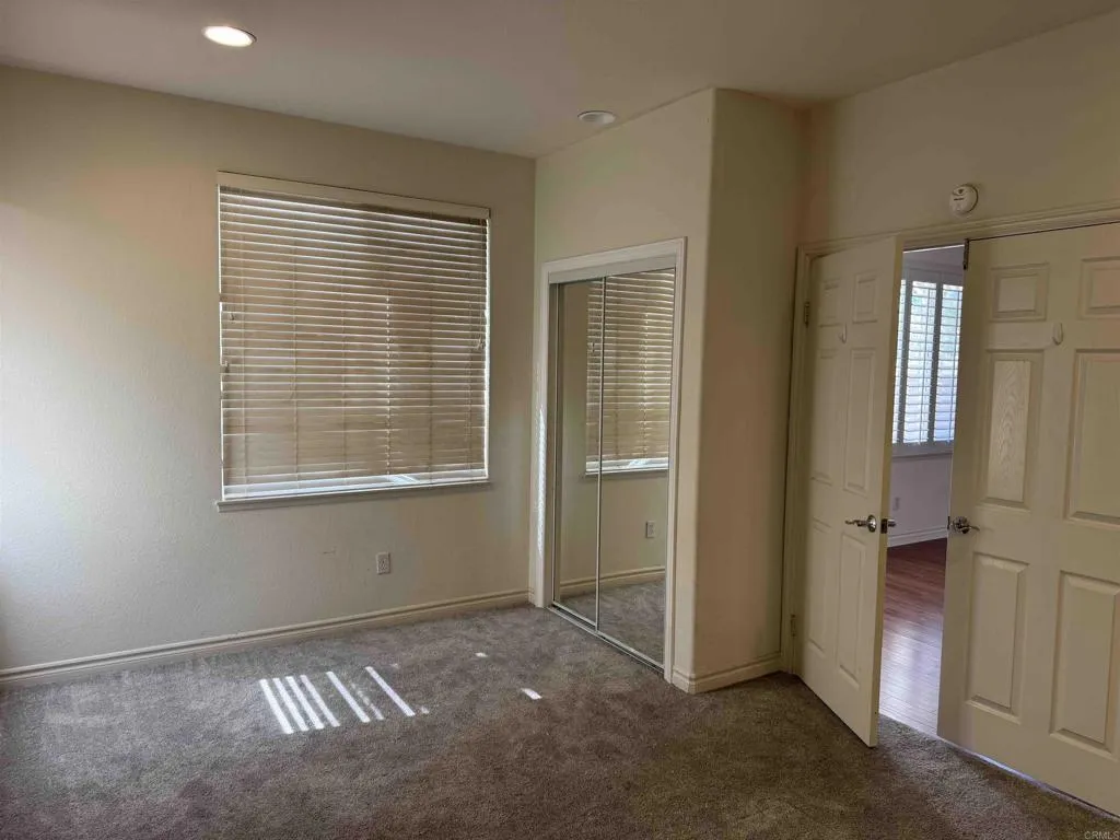 https://cdn.realtyfeed.com/cdn/127/306564464/1adc48ae46fd5d631de569365fa715e0.webp