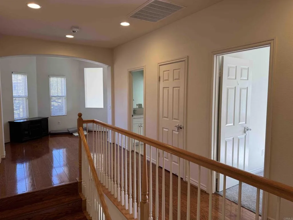 https://cdn.realtyfeed.com/cdn/127/306564464/c1715abedb2707248a940d531b201d18.webp