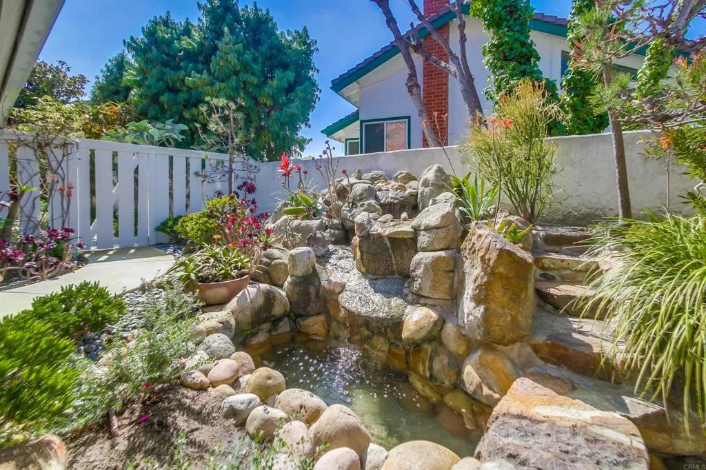 https://cdn.realtyfeed.com/cdn/127/306564470/13bf2a9bd67945d440719c74a1873f1b.webp