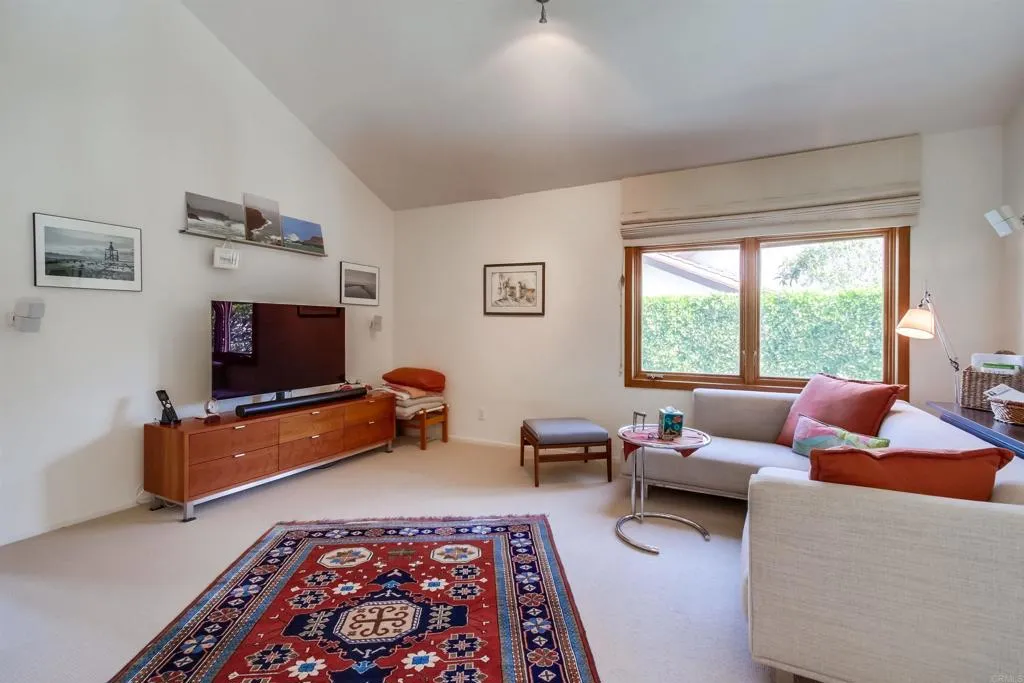 https://cdn.realtyfeed.com/cdn/127/306564470/9266d964426145e9595707629a2075b9.webp