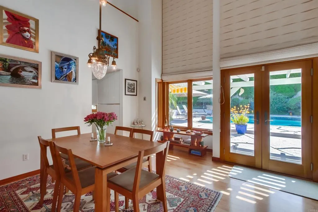 https://cdn.realtyfeed.com/cdn/127/306564470/956f70648faec8576c2fbe8959cf9429.webp