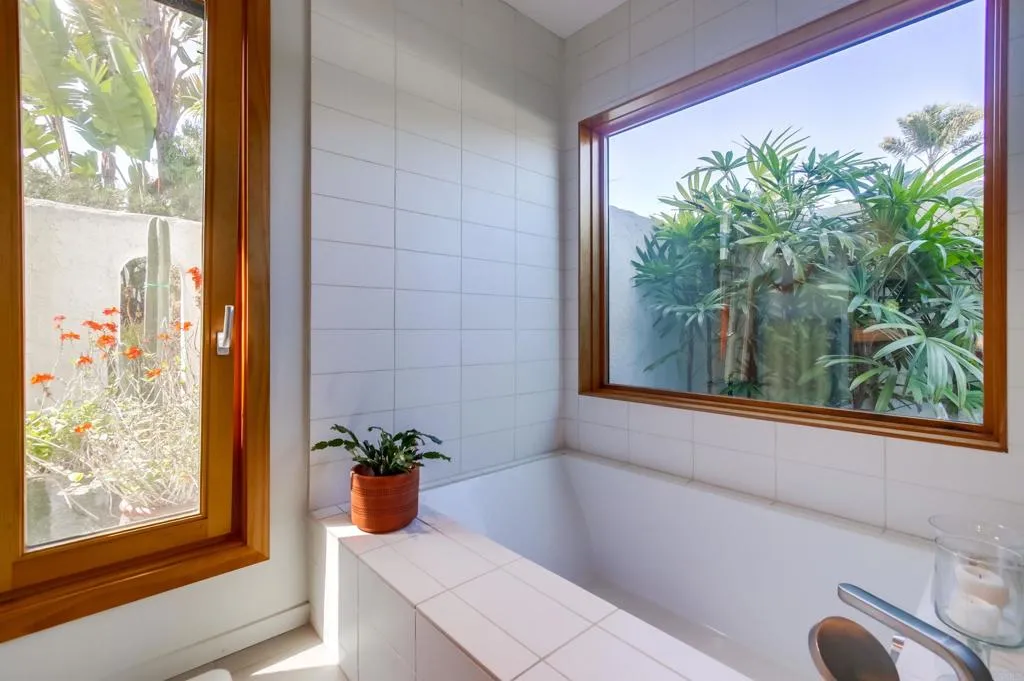 https://cdn.realtyfeed.com/cdn/127/306564470/b2d45273046525488472428c50c7795c.webp