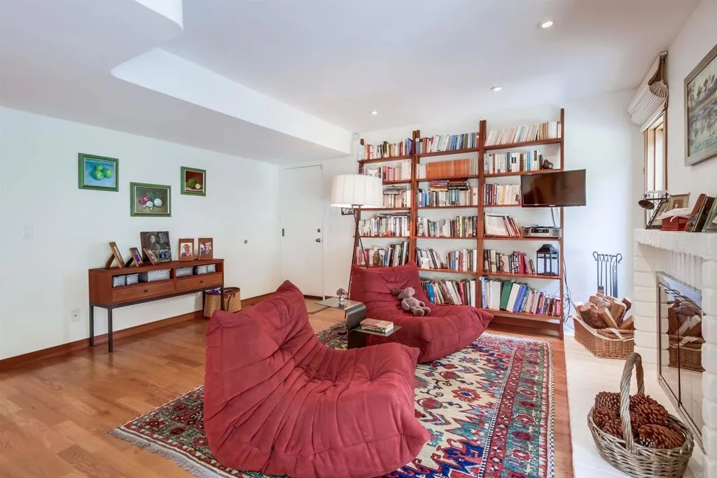 https://cdn.realtyfeed.com/cdn/127/306564470/d57a6fe947c60bfa22027082e620b5d7.webp