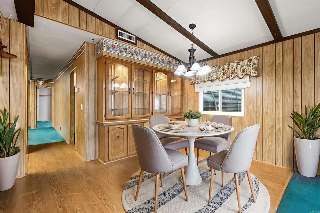 https://cdn.realtyfeed.com/cdn/127/306564525/80c1f619fd78aa865b85106f0095b798.webp