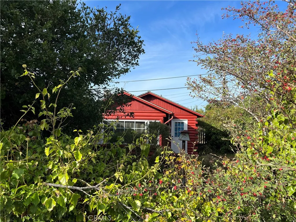 2299 Yorkshire Drive, Cambria, CA 93428