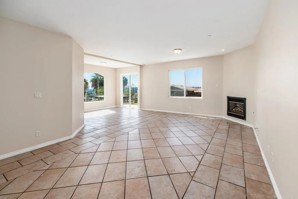 https://cdn.realtyfeed.com/cdn/127/306564561/45c5e1a7fcacea5001b8c63c89f9860b.webp