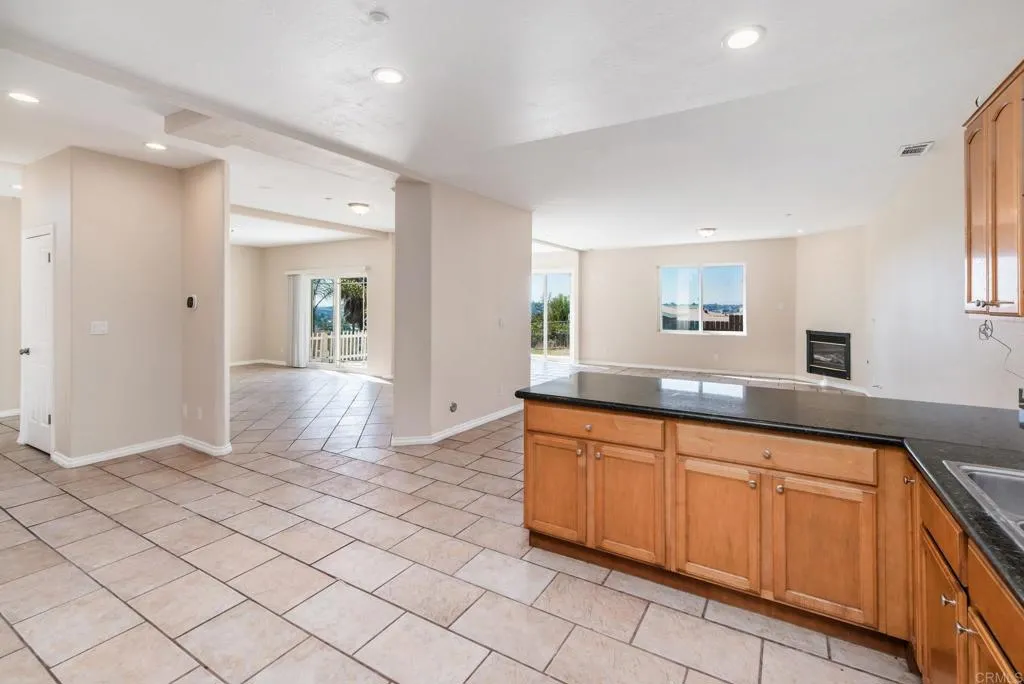 https://cdn.realtyfeed.com/cdn/127/306564561/7f9dbd439bc9927944a160fc8dd4ef67.webp