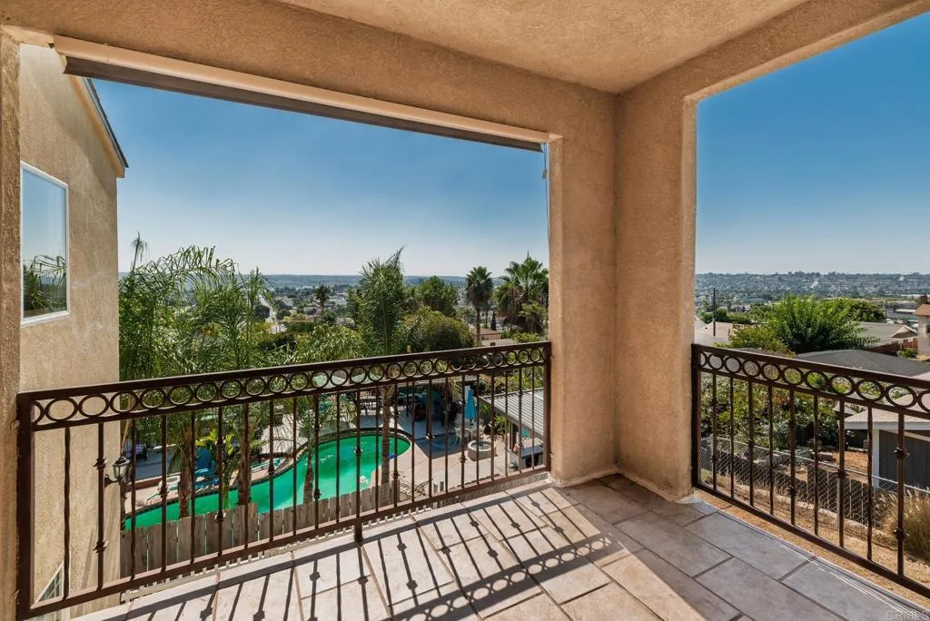 https://cdn.realtyfeed.com/cdn/127/306564561/a92bbf1909f33c26db39822c8a25b5ee.webp