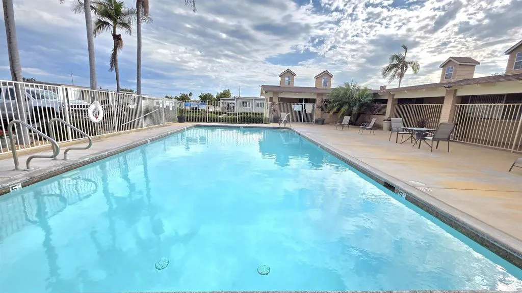 https://cdn.realtyfeed.com/cdn/127/306564589/3e5d2e8c718bcab29078bd9412b20cda.webp