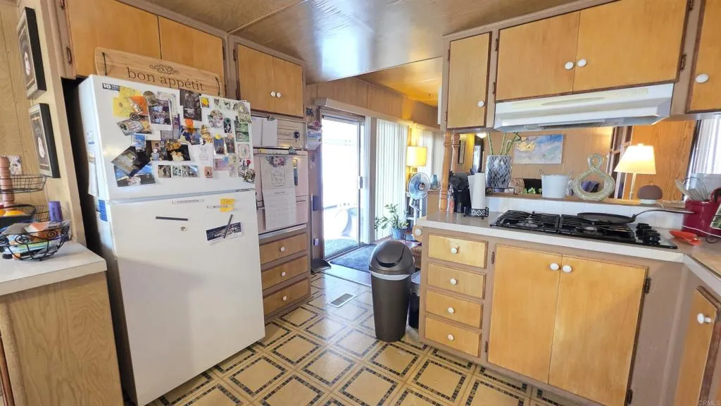 https://cdn.realtyfeed.com/cdn/127/306564589/96c52ef6938b53cfa48db626adad8562.webp