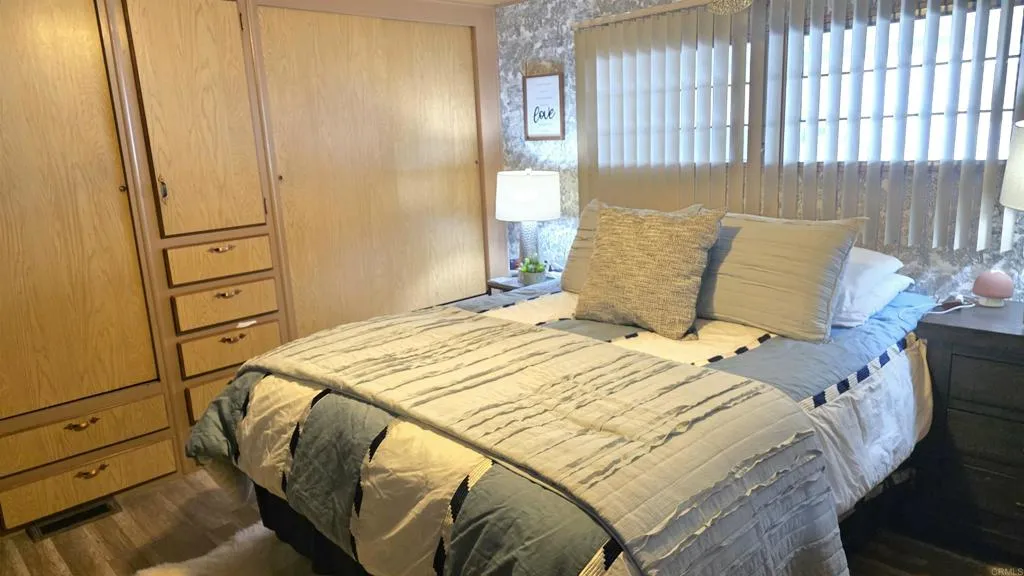 https://cdn.realtyfeed.com/cdn/127/306564589/9a27e0918eb54151ebf651e37da9c739.webp