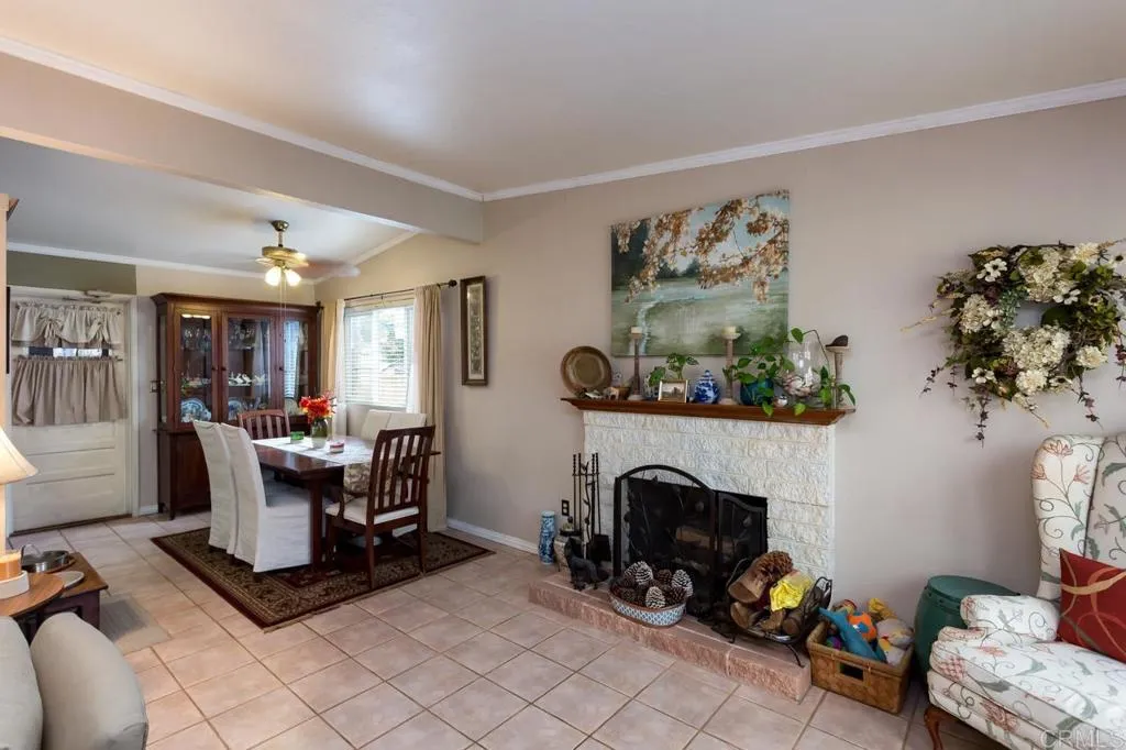 https://cdn.realtyfeed.com/cdn/127/306564604/5c0bc3e37cc2a213c6832174976b3f62.webp