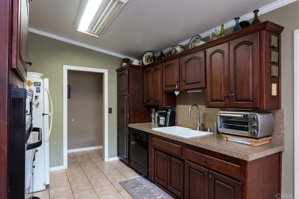 https://cdn.realtyfeed.com/cdn/127/306564604/78af33c08d7a5cae602002c32f481a6a.webp