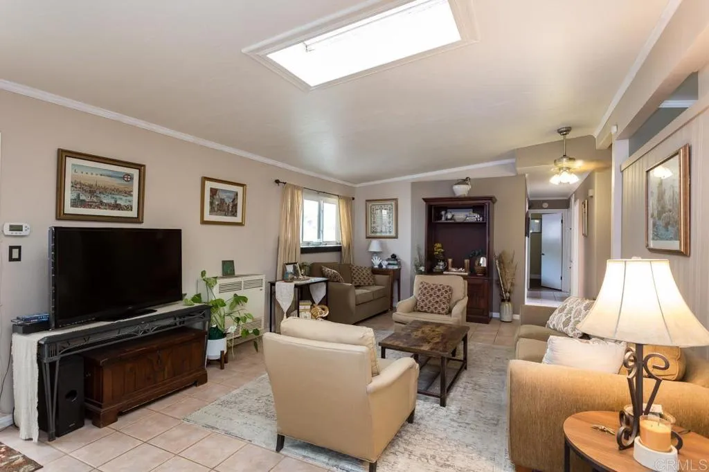 https://cdn.realtyfeed.com/cdn/127/306564604/bae9b469fe955bbcc3bd2902e58c5a3b.webp