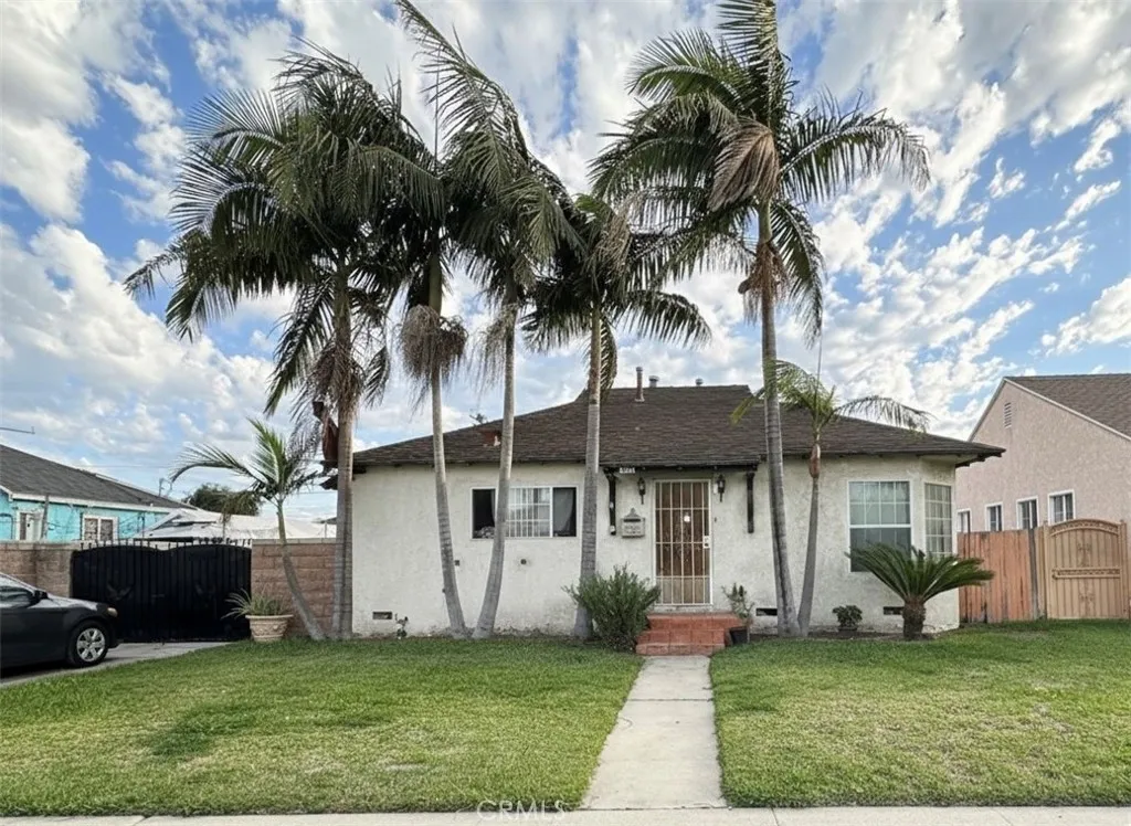 1612 E Stockton, Compton, CA 90221