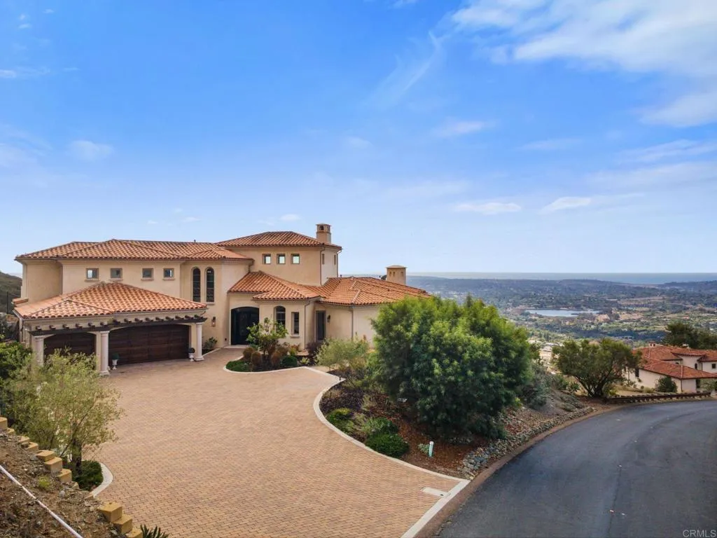 https://cdn.realtyfeed.com/cdn/127/306564630/337d0b8057650ab8f77515c1634a703e.webp