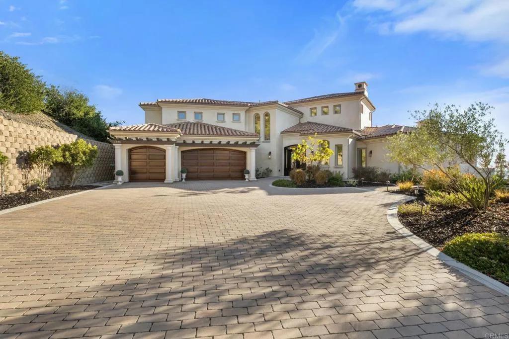 https://cdn.realtyfeed.com/cdn/127/306564630/af3c5827b6c0b2410f00120aa839a3be.webp
