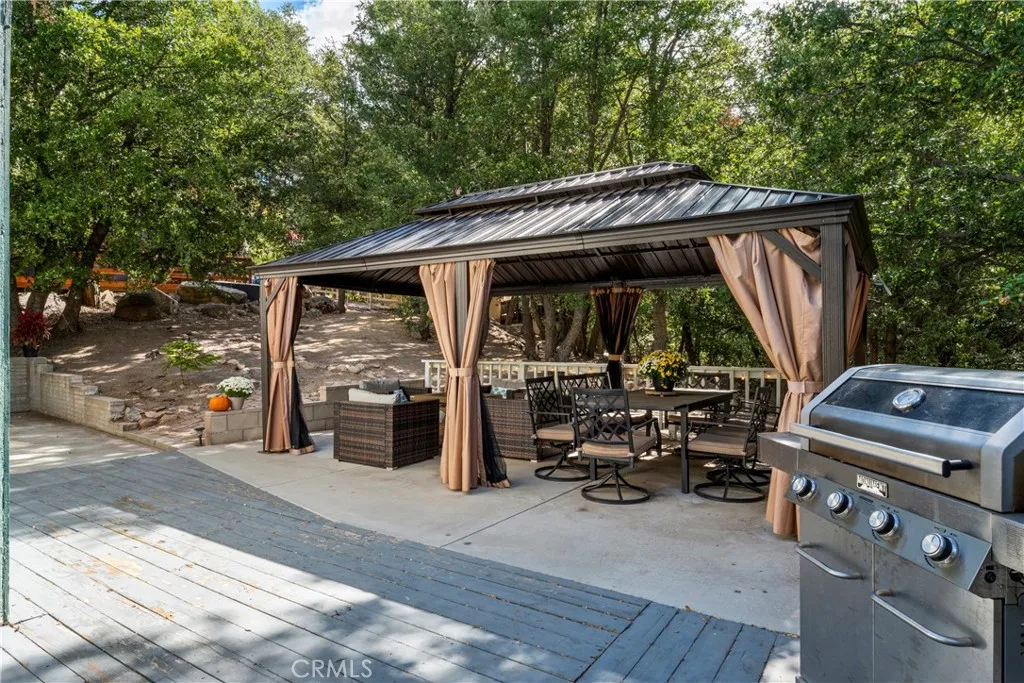 955 Teakwood Drive, Lake Arrowhead, CA 92352 - Photo 4 of 45, Lake Arrowhead, CA
