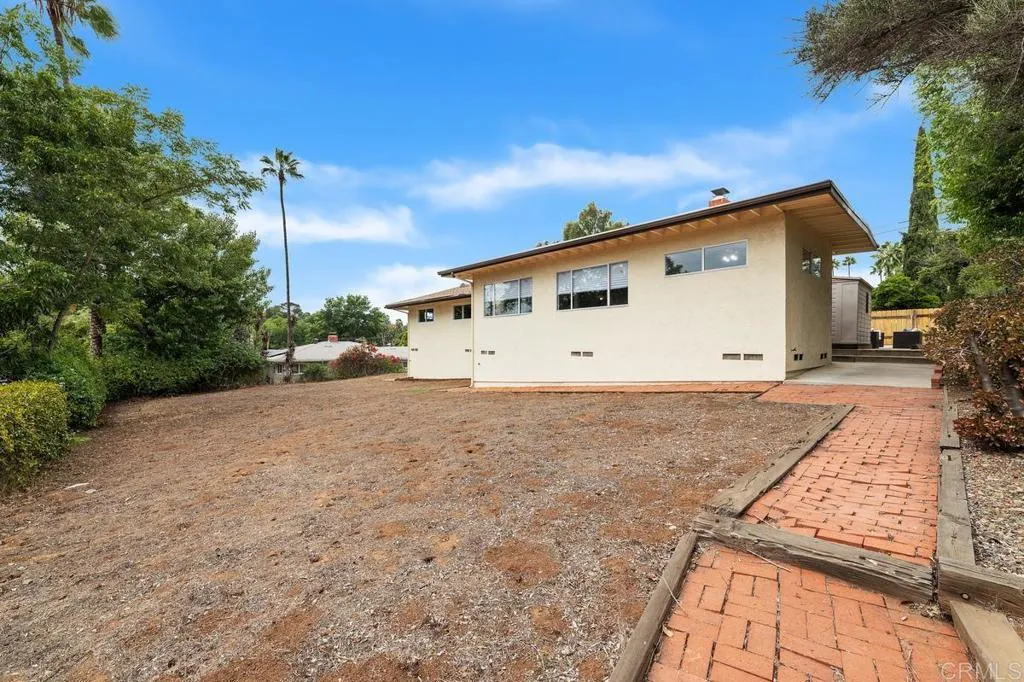 https://cdn.realtyfeed.com/cdn/127/306564687/43d9cb67cfe85ca28dfded476d92832a.webp