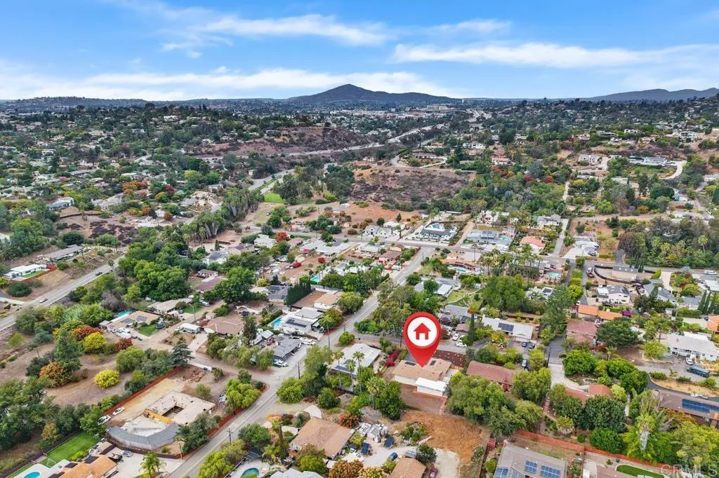 https://cdn.realtyfeed.com/cdn/127/306564687/9f683233e5a89b70115bbd80269a24bc.webp