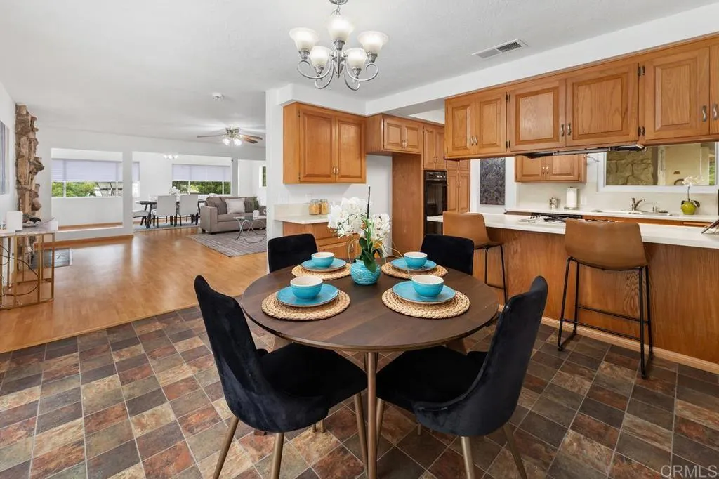https://cdn.realtyfeed.com/cdn/127/306564687/c46db68c156f189419fe042c0f5abda5.webp