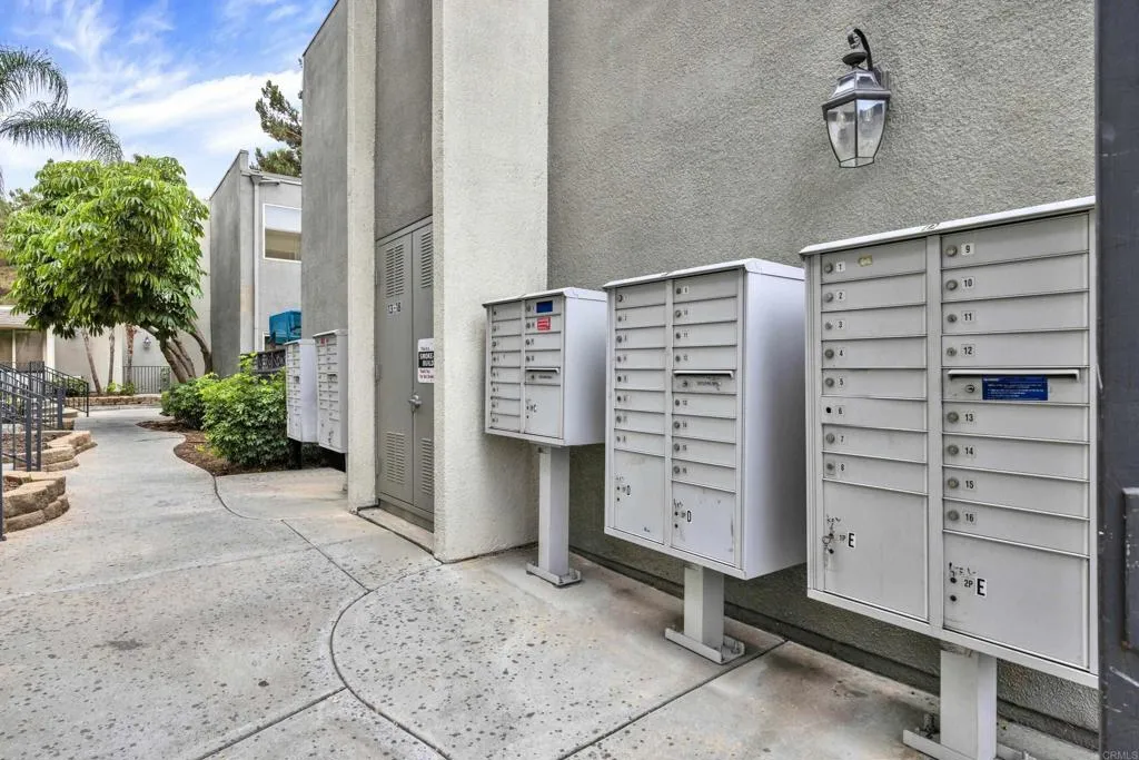https://cdn.realtyfeed.com/cdn/127/306564747/81d29832ced9a9ba68c77cbb7b021251.webp