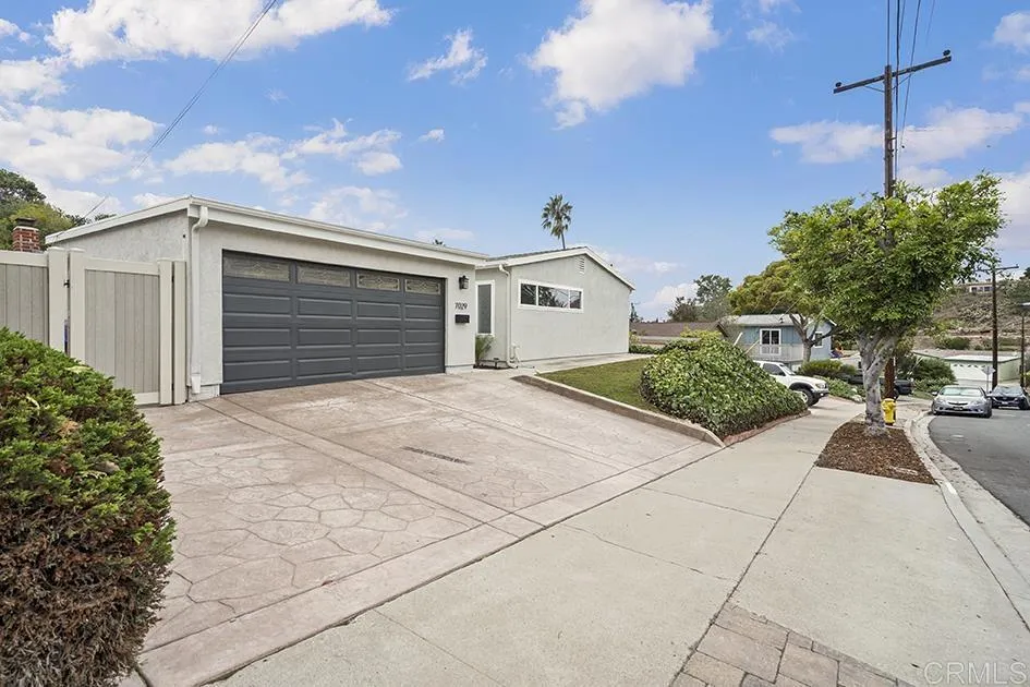 https://cdn.realtyfeed.com/cdn/127/306564789/d3eb0bf07b66b6822893c3e322c31740.webp