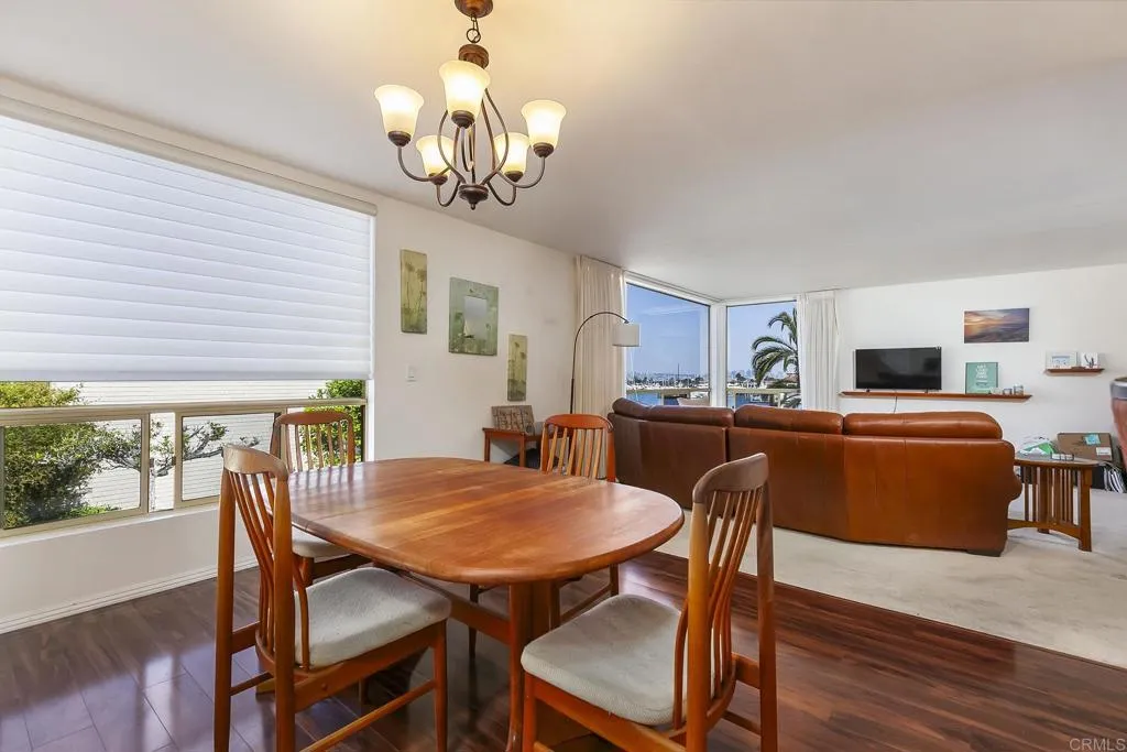 https://cdn.realtyfeed.com/cdn/127/306564830/8914dd44cd5ae9ff0e02a76faf4869eb.webp